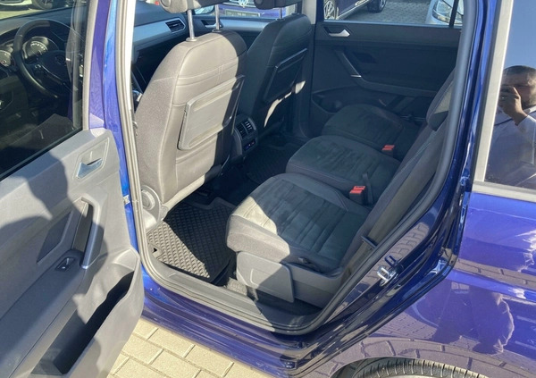 Volkswagen Touran cena 102900 przebieg: 112019, rok produkcji 2020 z Chrzanów małe 704